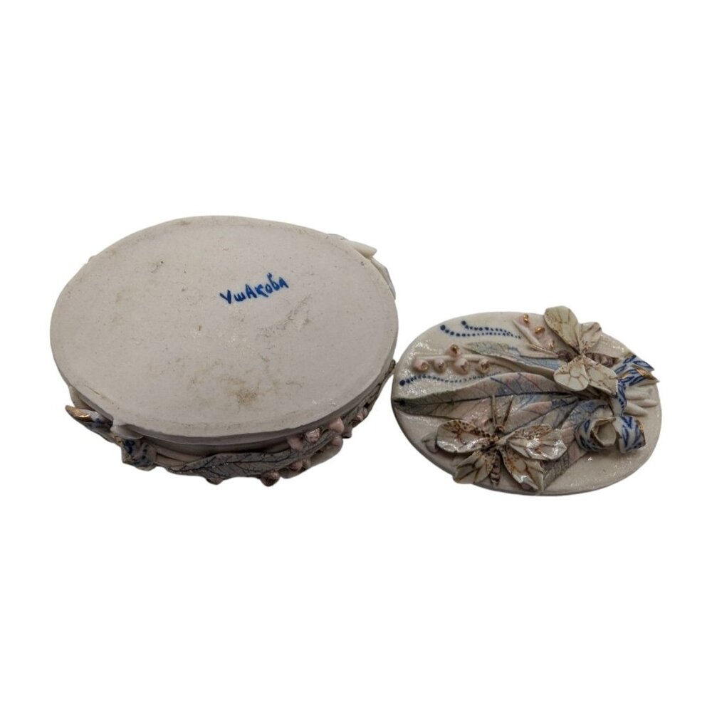 VTG Handcrafted Signed Ceramic Jewelry Trinket Box 3D Floral Leaf Butterfly Desi - Picture 4 of 11